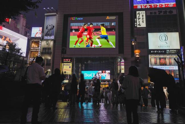 東京奧運(yùn)火熱開(kāi)幕 華邦瀛為中國(guó)喝彩